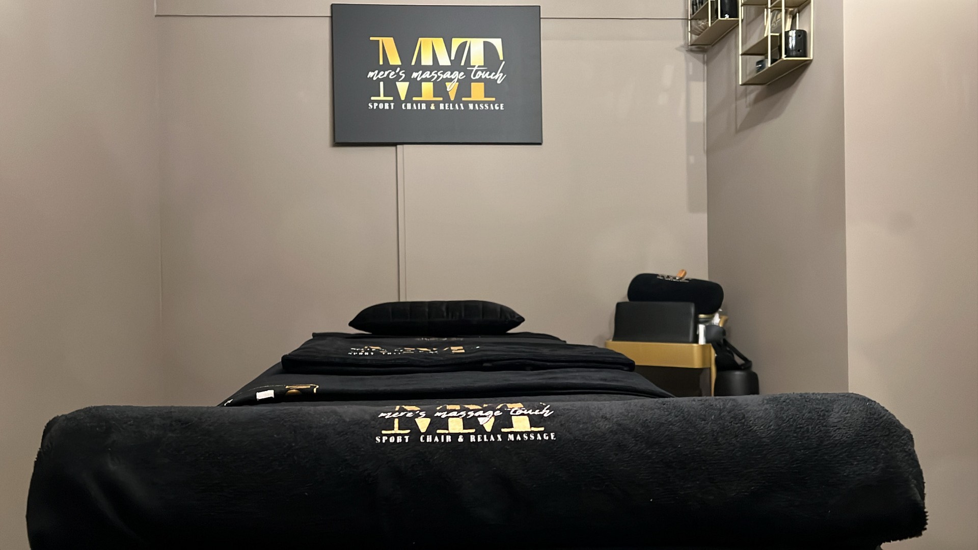 Meres Massage Touch massagepraktijk in Almere voor ontspanningsmassage, sportmassage en kindermassage